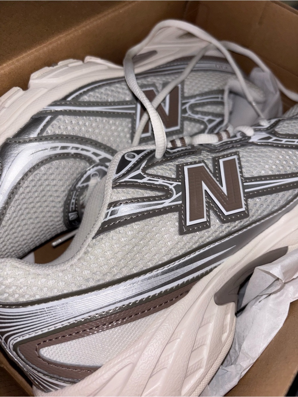 New Balance 740 - Picture 6 of 7